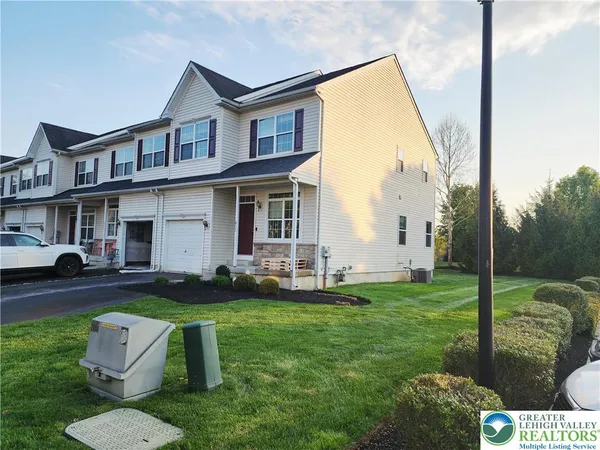 $2,650 | 937 King Way, Breinigsville, PA 18031