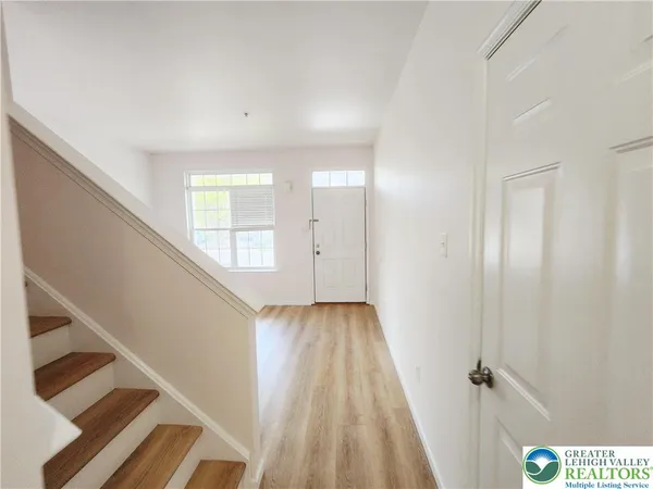 $2,650 | 937 King Way, Breinigsville, PA 18031