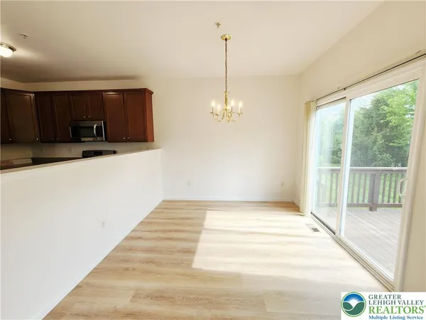 $2,650 | 937 King Way, Breinigsville, PA 18031