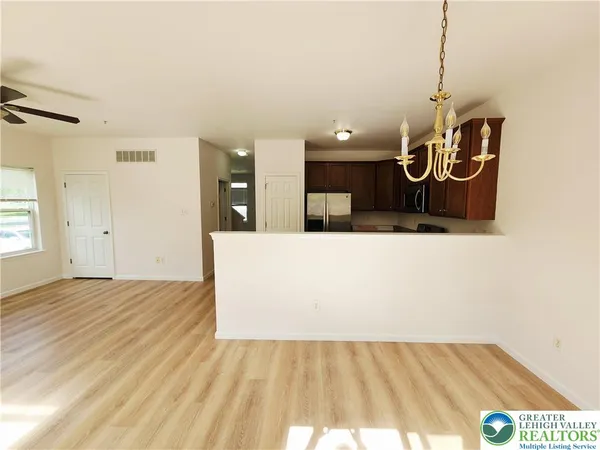 $2,650 | 937 King Way, Breinigsville, PA 18031