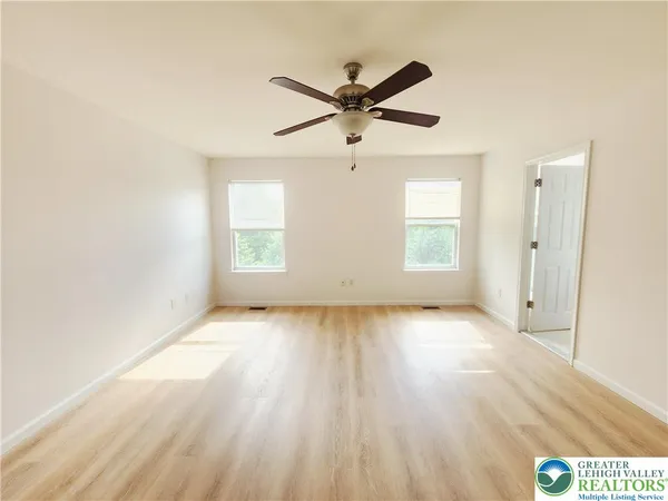 $2,650 | 937 King Way, Breinigsville, PA 18031