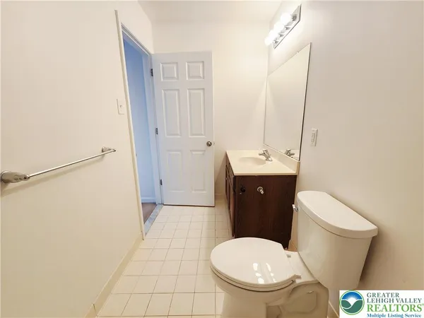 $2,650 | 937 King Way, Breinigsville, PA 18031
