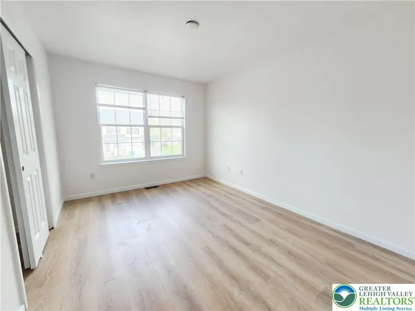 $2,650 | 937 King Way, Breinigsville, PA 18031