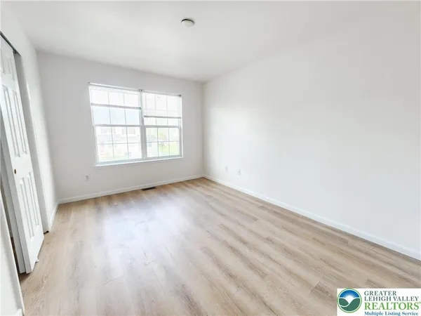 $2,650 | 937 King Way, Breinigsville, PA 18031