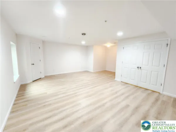 $2,650 | 937 King Way, Breinigsville, PA 18031
