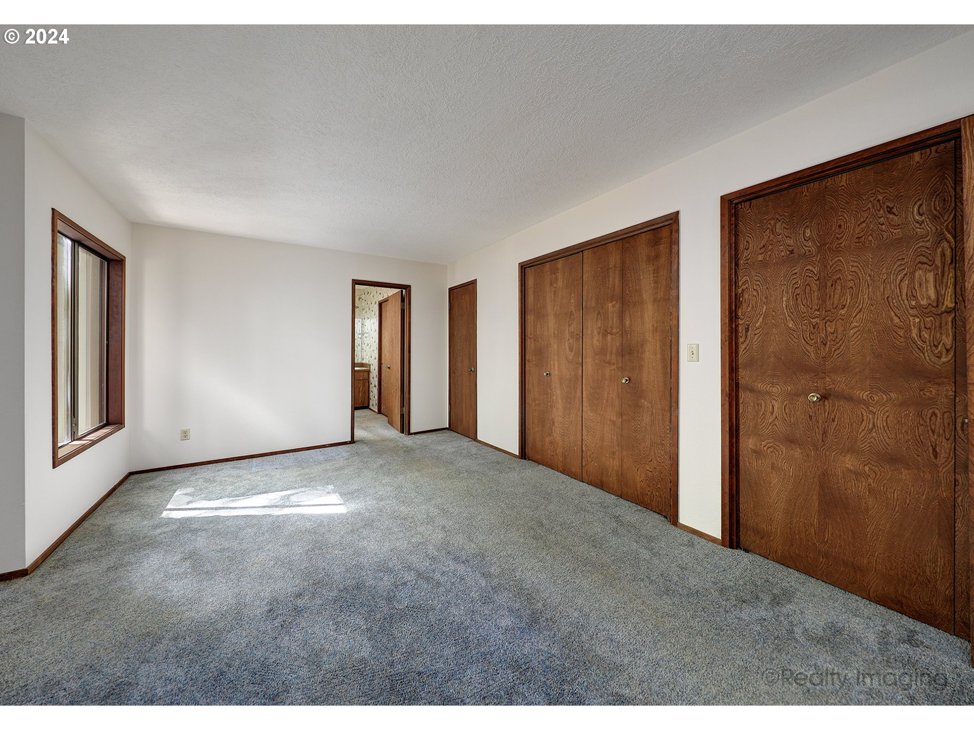 17485 Southwest Rivendell Drive Portland, OR 97224 - Photo 16 of 31 Gallery Image 16