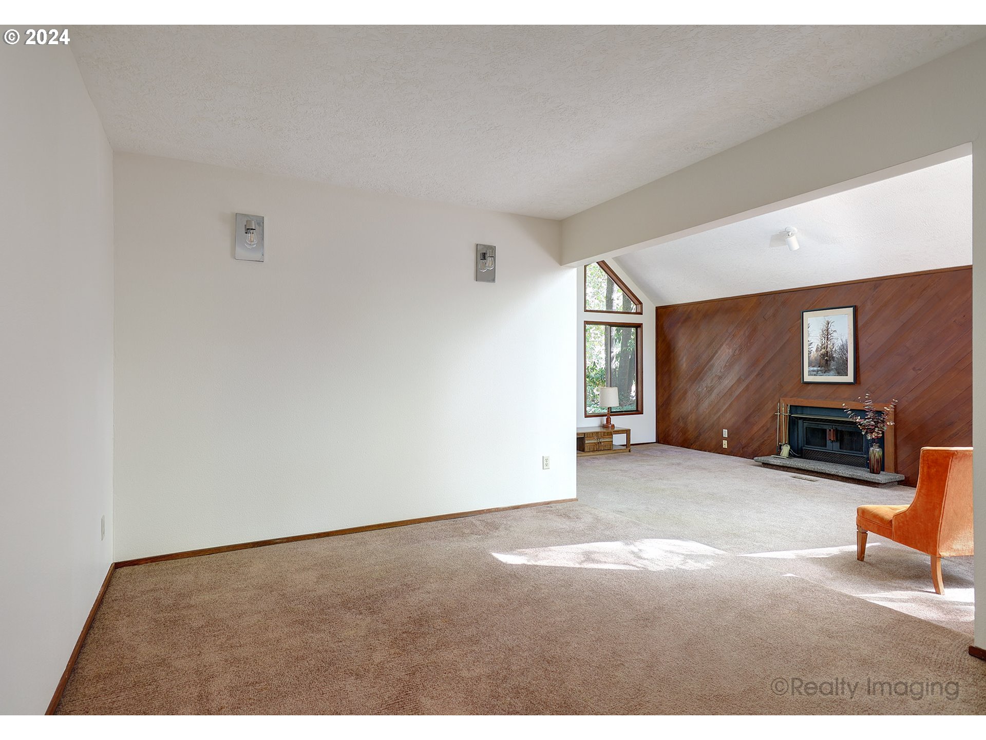 17485 Southwest Rivendell Drive Portland, OR 97224 - Photo 8 of 31 Gallery Image 8