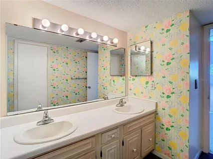 $159,000 | 6323 Newtown Circle, Unit 23A1, Tampa, FL 33615