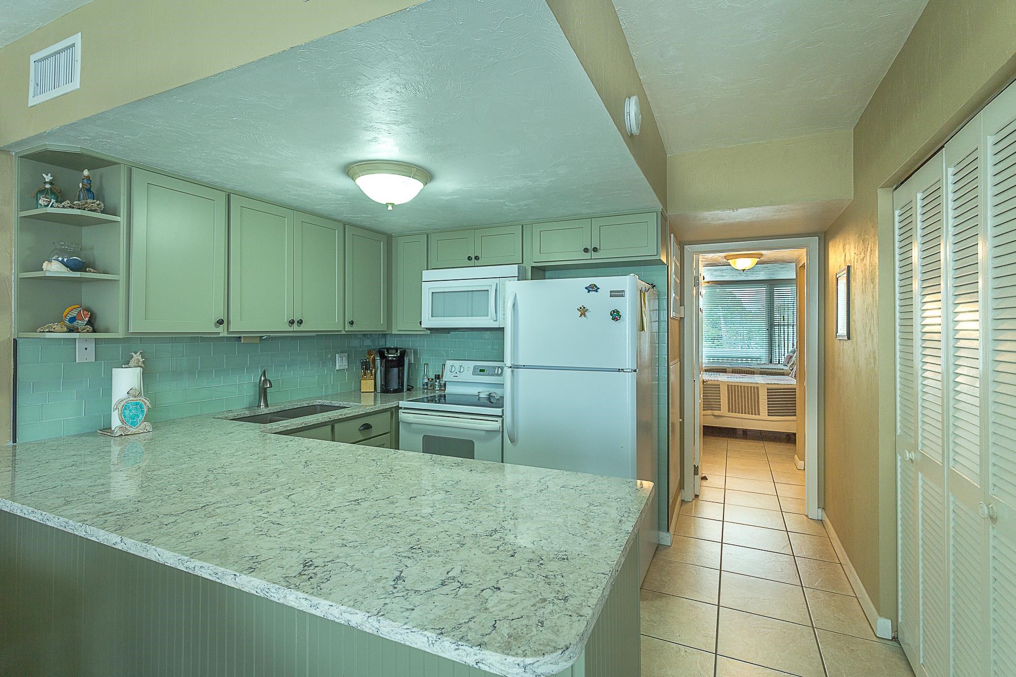19 Mashes Sands Road Ochlockonee Bay, FL 32346 - Photo 7 of 18
