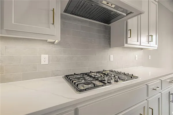 $739,990 | 17157 South Laurelwood Street, Olathe, KS 66062