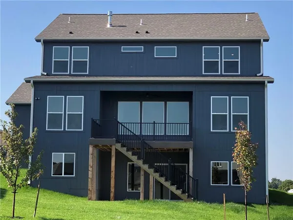 $739,990 | 17157 South Laurelwood Street, Olathe, KS 66062