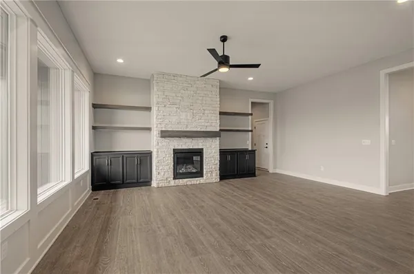 $739,990 | 17157 South Laurelwood Street, Olathe, KS 66062