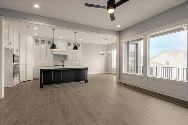 $739,990 | 17157 South Laurelwood Street, Olathe, KS 66062