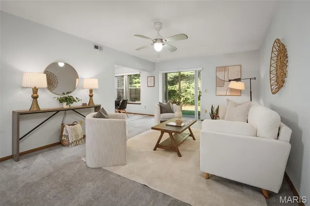 $130,000 | 10 Sugarwood Court, Unit 3, St. Peters, MO 63376