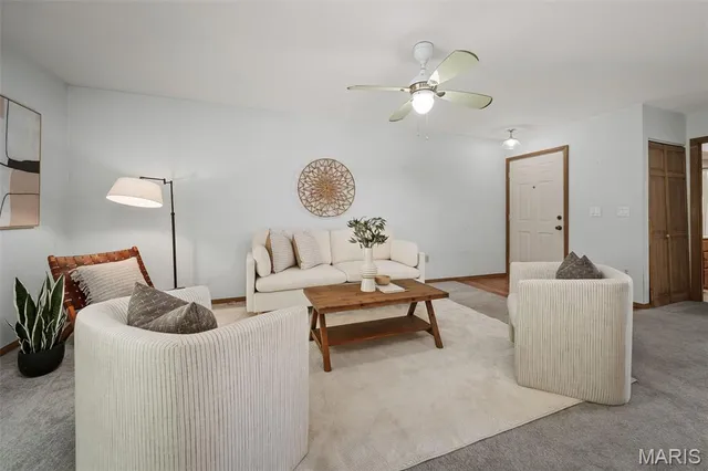 $130,000 | 10 Sugarwood Court, Unit 3, St. Peters, MO 63376