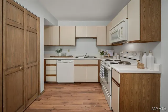 $130,000 | 10 Sugarwood Court, Unit 3, St. Peters, MO 63376