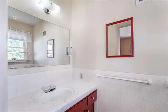 $1,150 | 5930 King Street, Shawnee, KS 66203