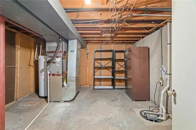 $1,150 | 5930 King Street, Shawnee, KS 66203