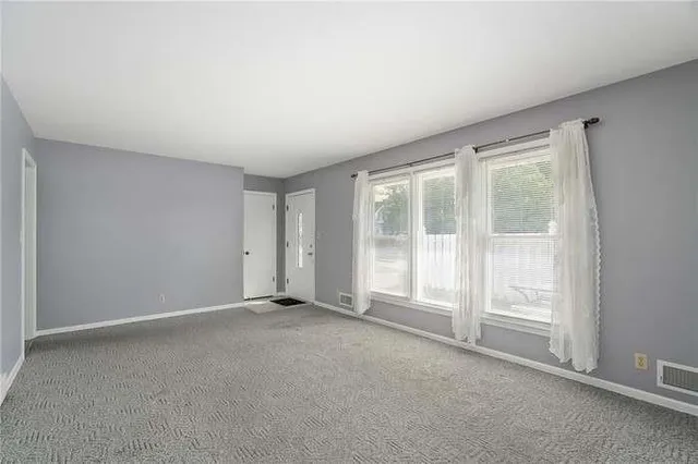 $1,150 | 5930 King Street, Shawnee, KS 66203