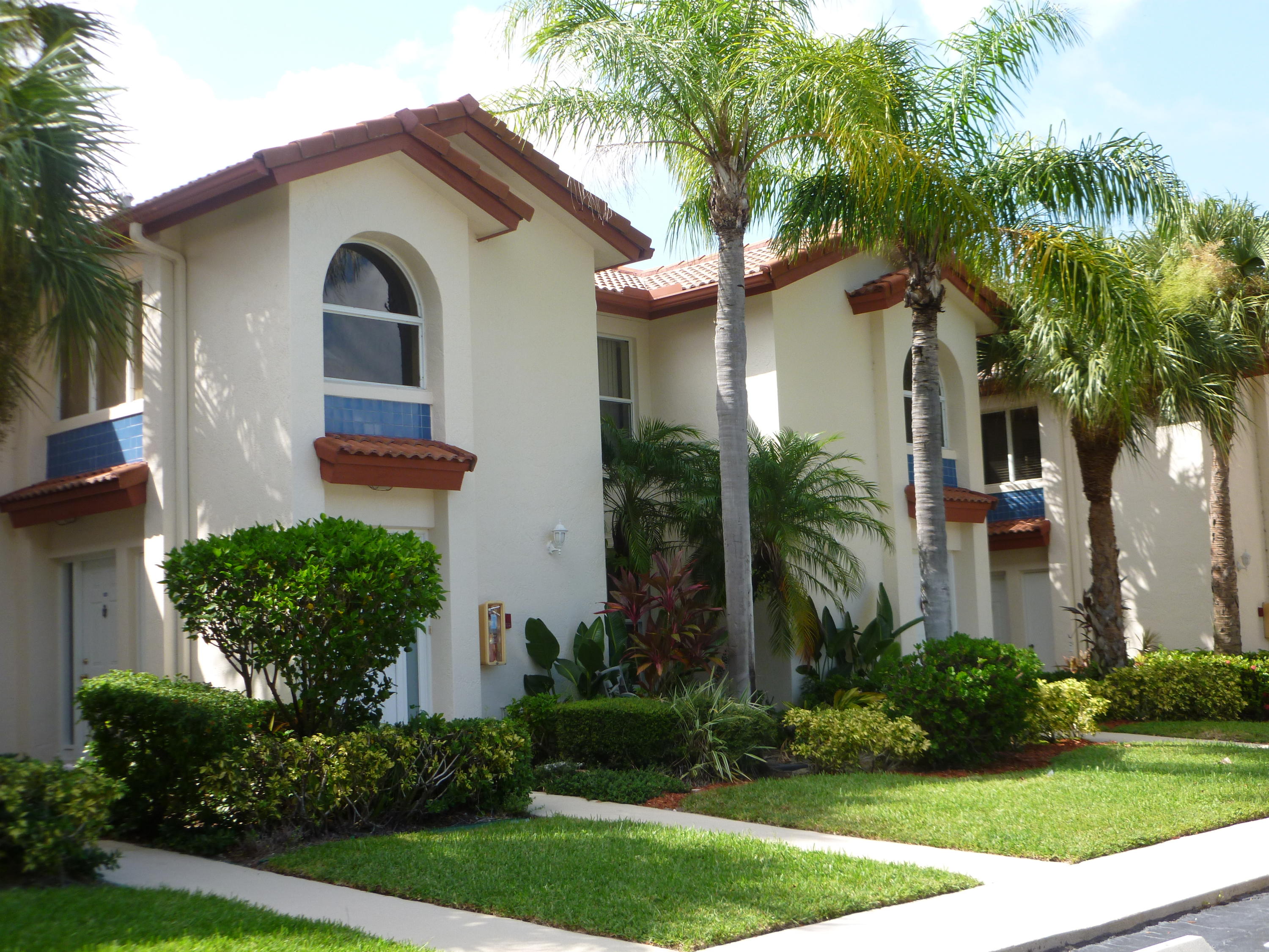 340 Northwest 67th Street, Unit 102 Boca Raton, FL 33487 - Photo 2 of 18 Building