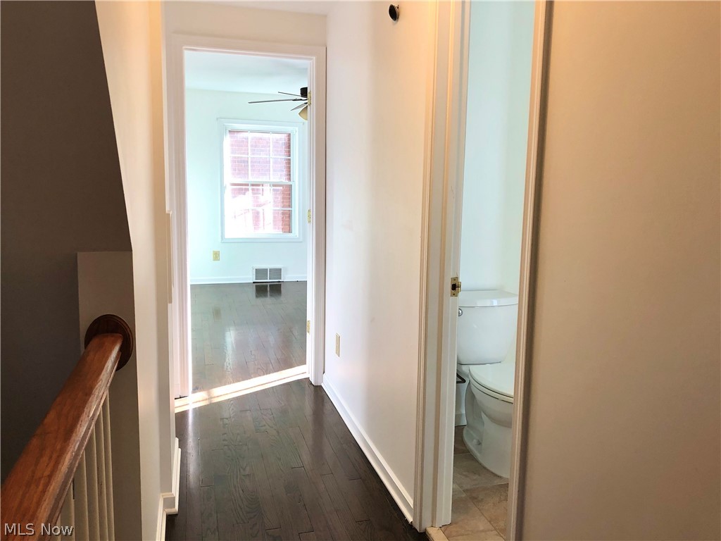 2420 Traymore Road Cleveland, OH 44118 - Photo 14 of 32