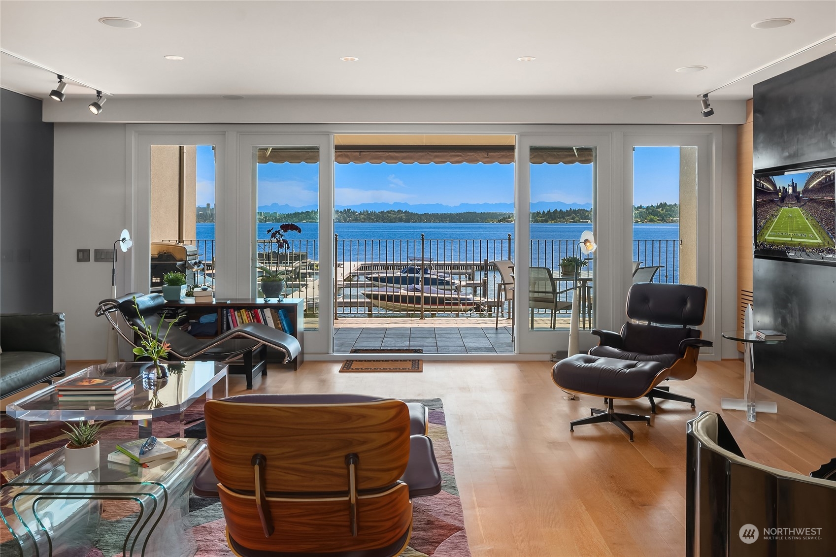 302 Lakeside Avenue South, Unit 102 Seattle, WA 98144 - Photo 12 of 37