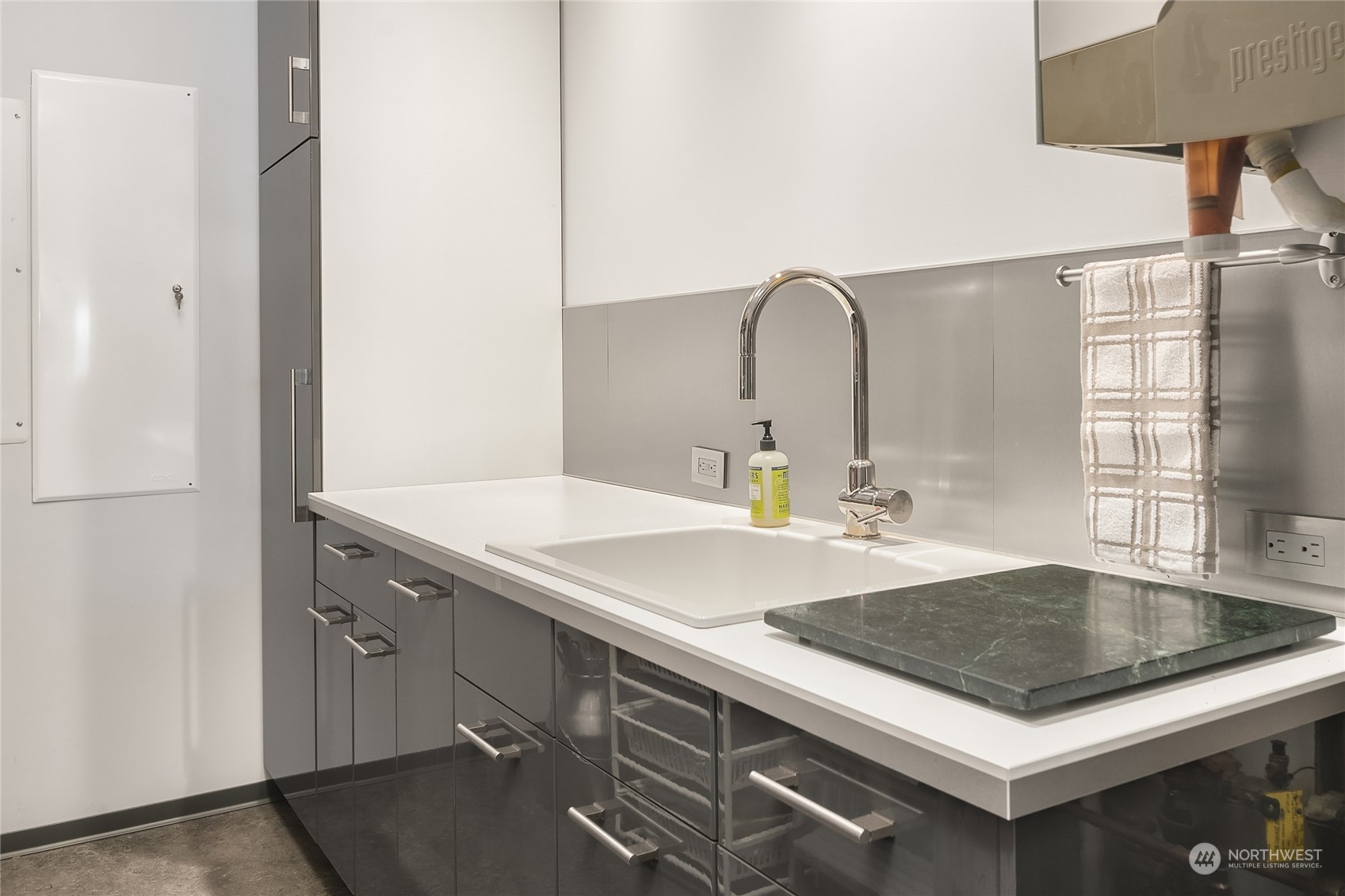 302 Lakeside Avenue South, Unit 102 Seattle, WA 98144 - Photo 17 of 37
