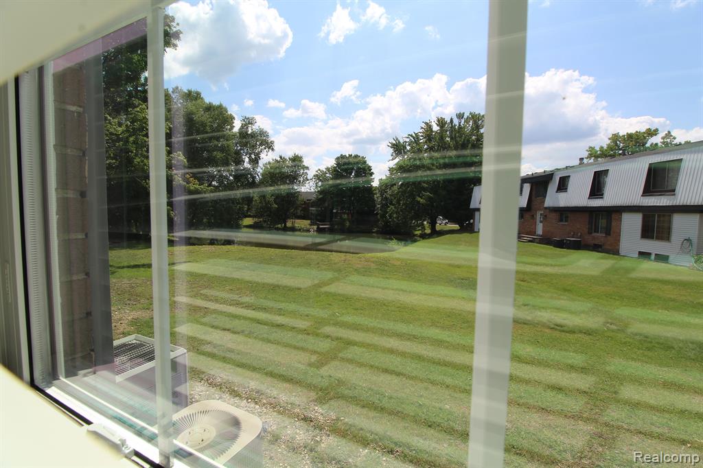31775 Ridgeside Drive, Unit 2 Farmington Hills, MI 48334 - Photo 49 of 90