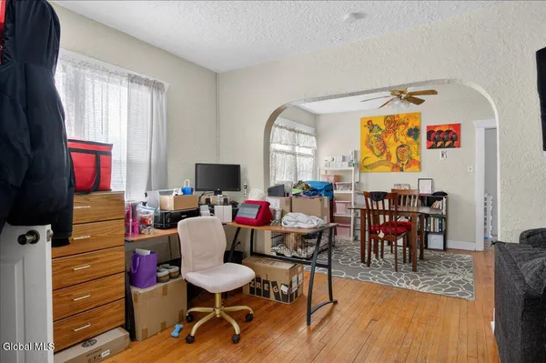 $289,900 | 3418 Albany Street, Niskayuna, NY 12304