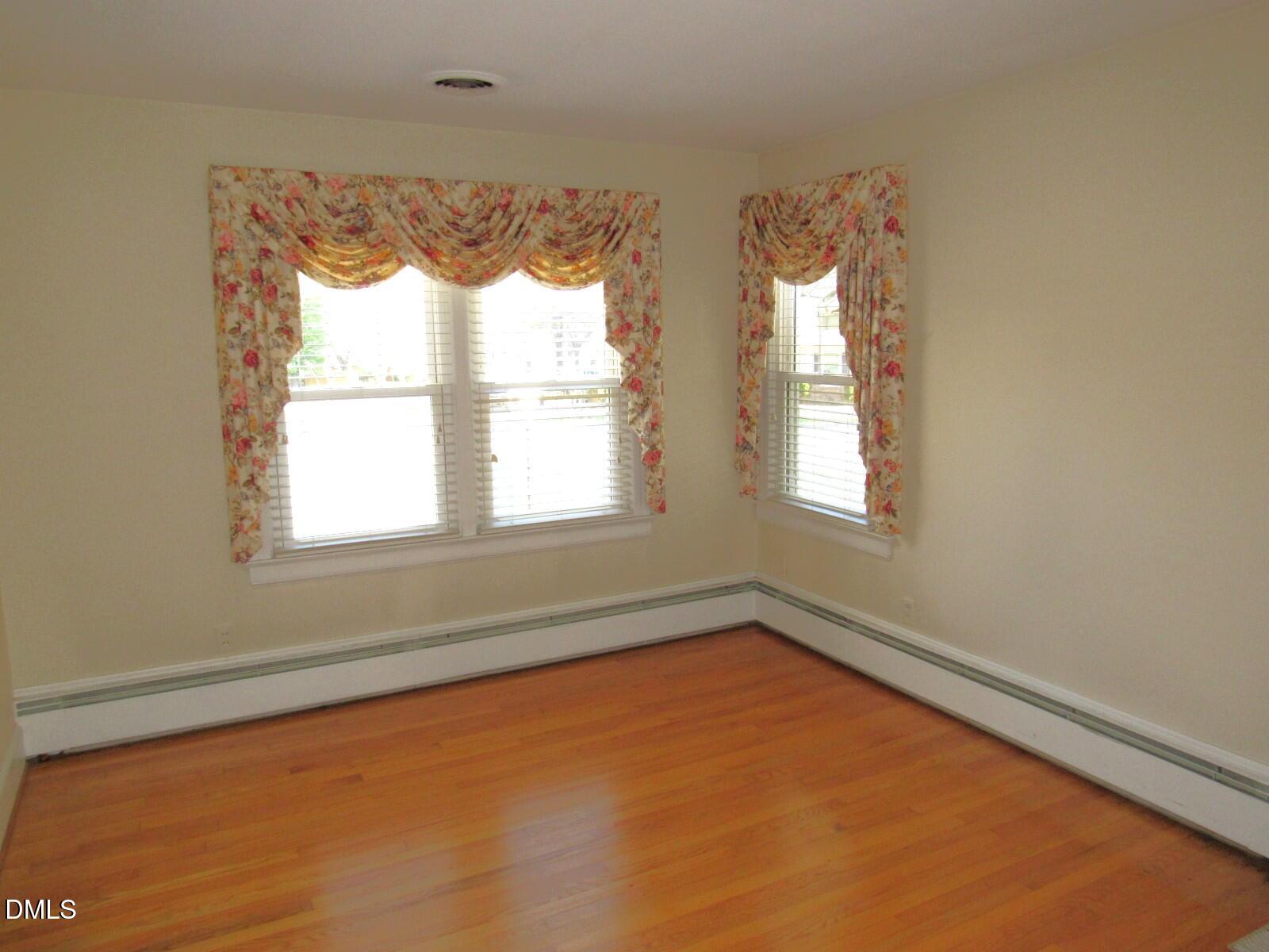 300 Forest Road Oxford, NC 27565 - Photo 10 of 38 Dining