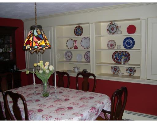 146 Debora Road North Attleboro, MA 02760 - Photo 4 of 22 Gallery Image 4