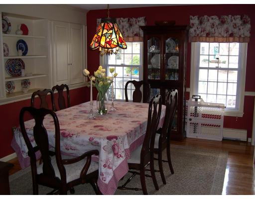 146 Debora Road North Attleboro, MA 02760 - Photo 5 of 22 Gallery Image 5