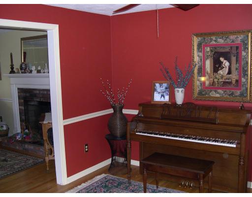 146 Debora Road North Attleboro, MA 02760 - Photo 10 of 22 Gallery Image 10