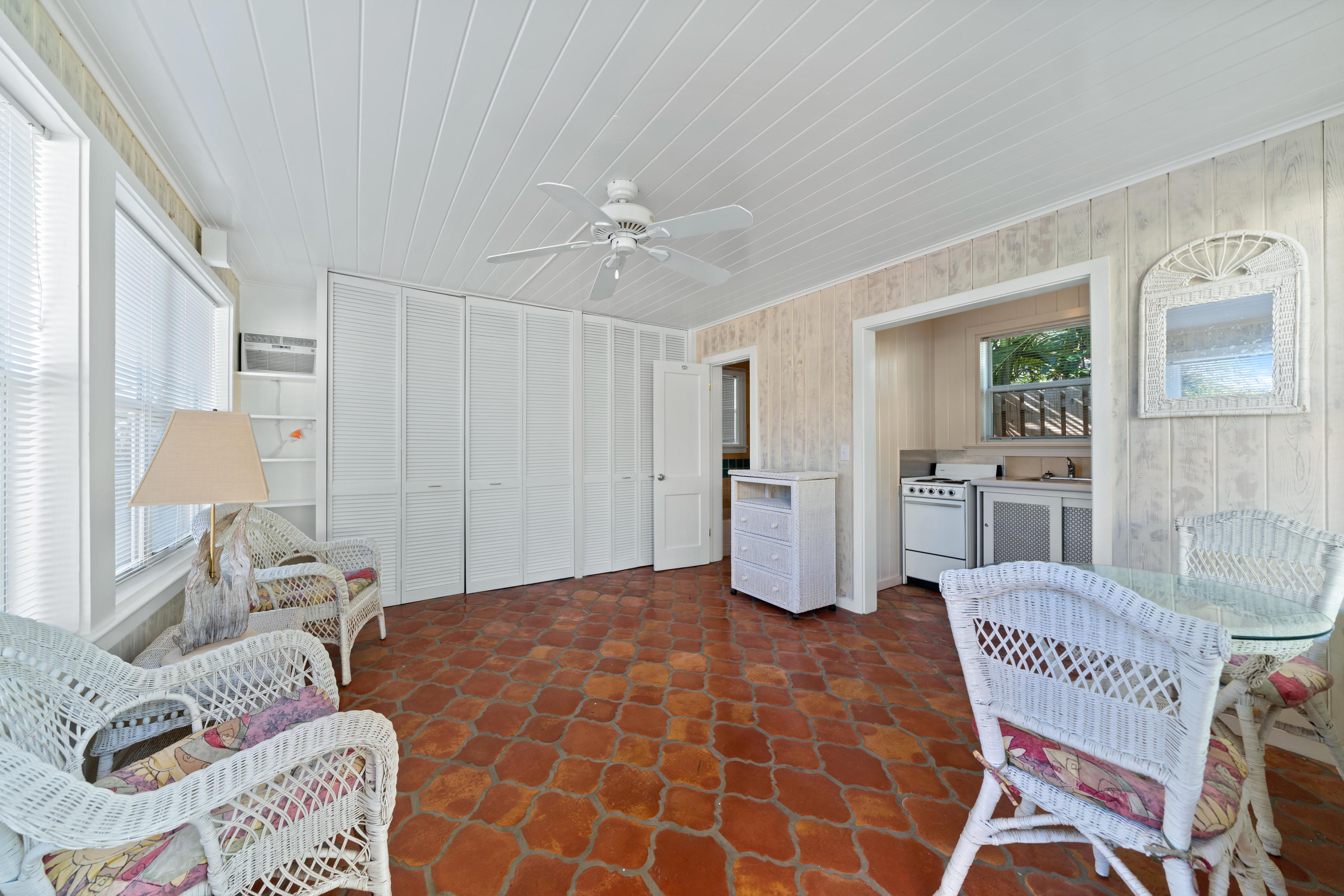 60 Palm Square Delray Beach, FL 33483 - Photo 23 of 35 GuestHousein