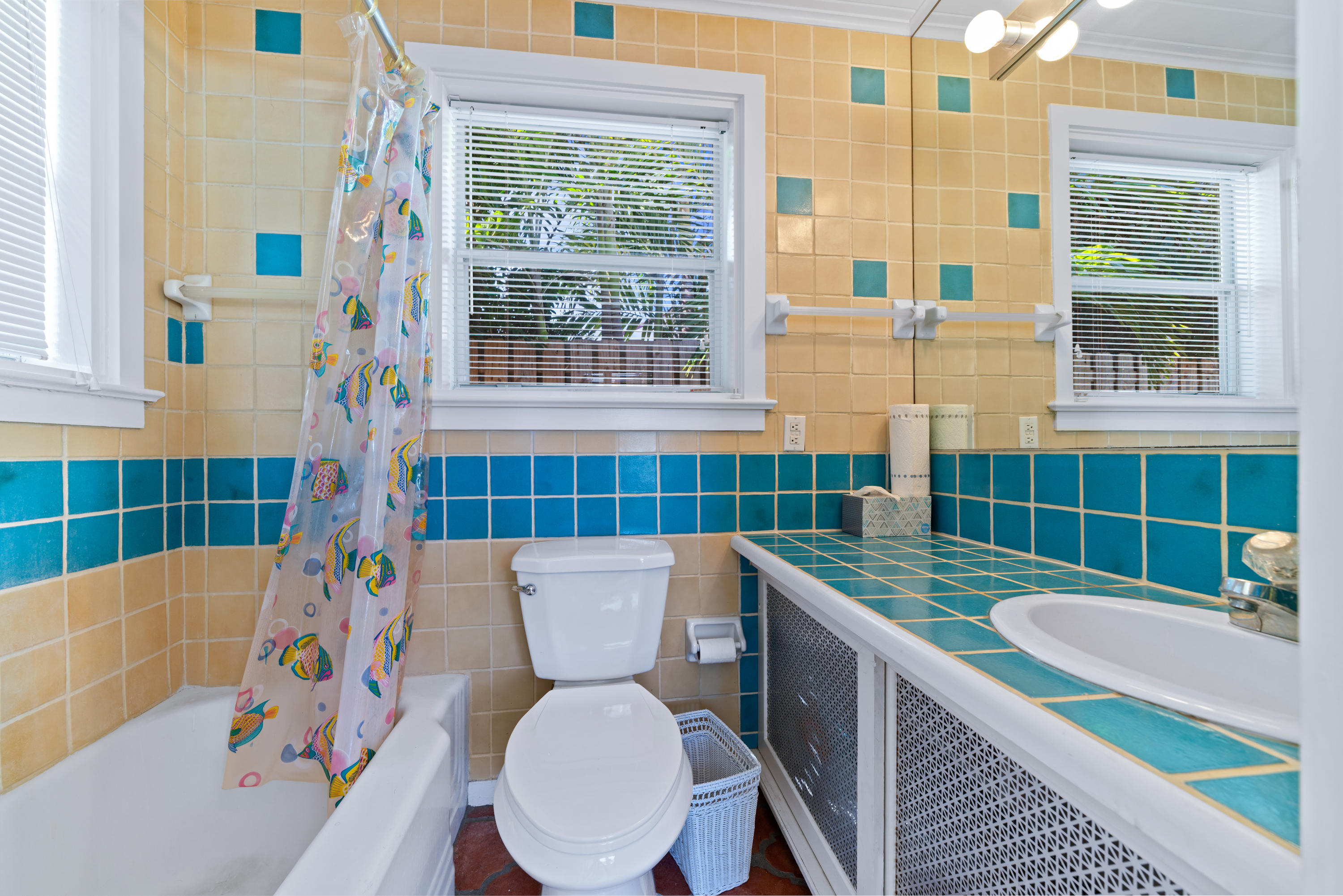 60 Palm Square Delray Beach, FL 33483 - Photo 25 of 35 GuestHouseBath