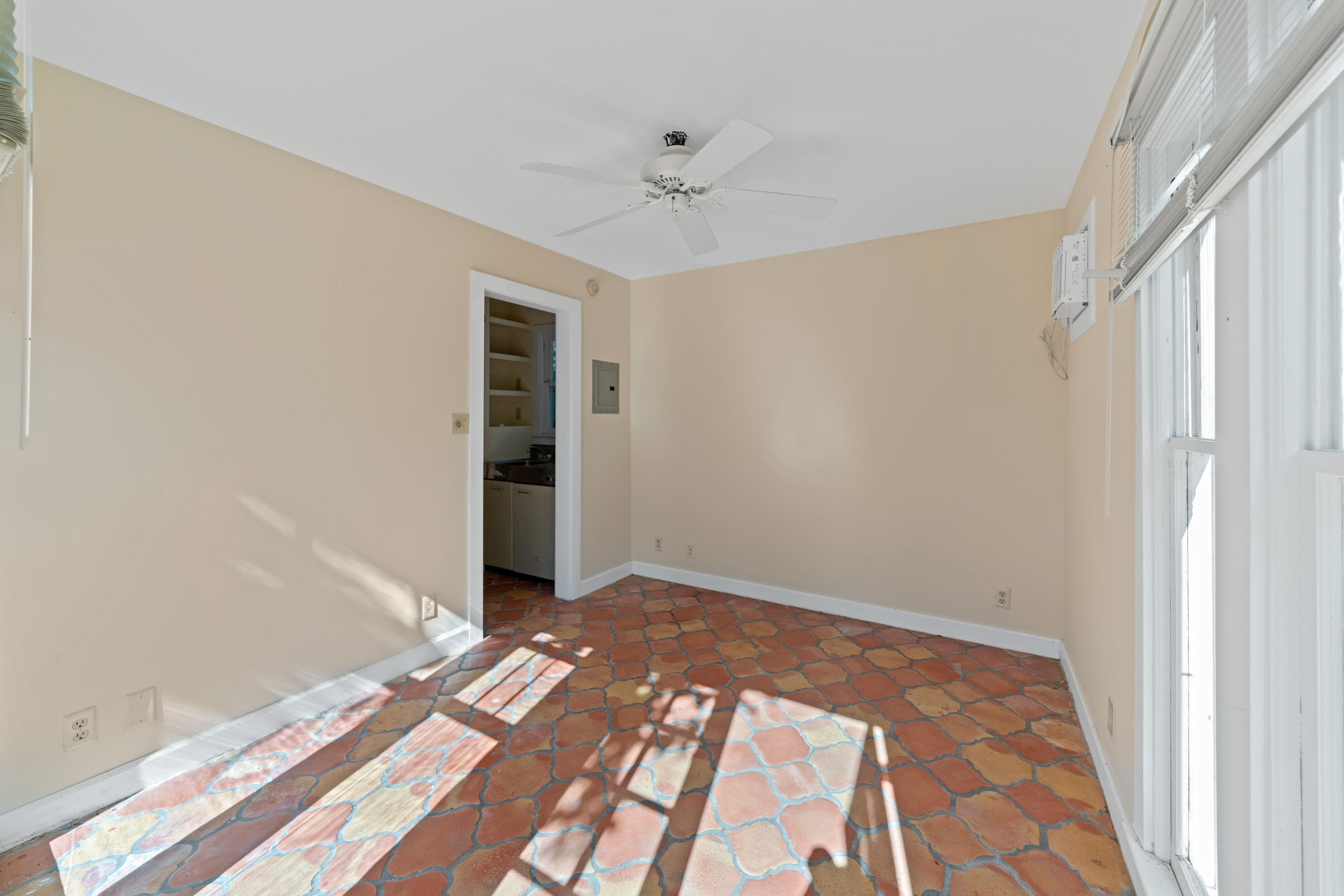 60 Palm Square Delray Beach, FL 33483 - Photo 28 of 35 GuestHouse2