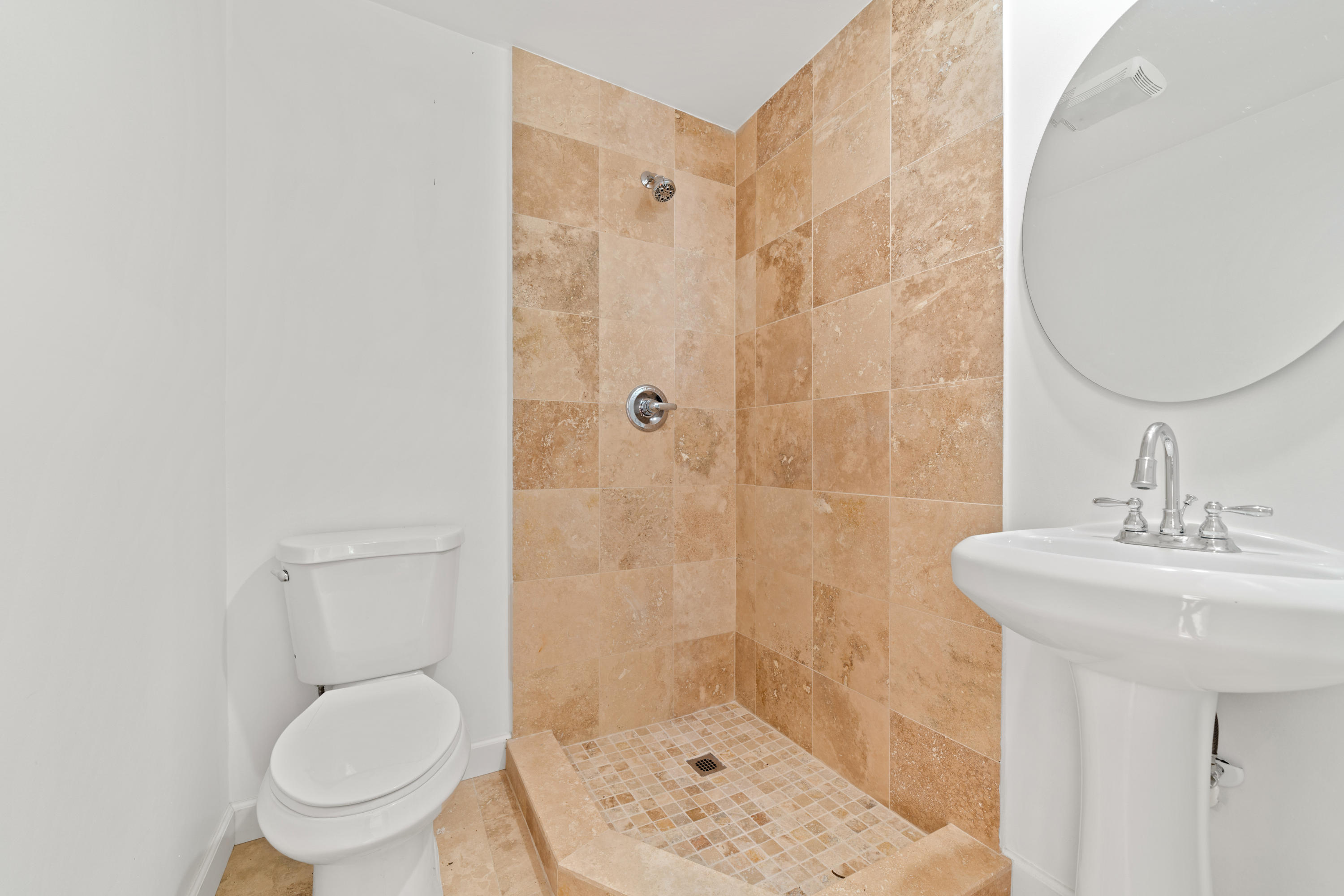 60 Palm Square Delray Beach, FL 33483 - Photo 29 of 35 GuestHouse2Bath