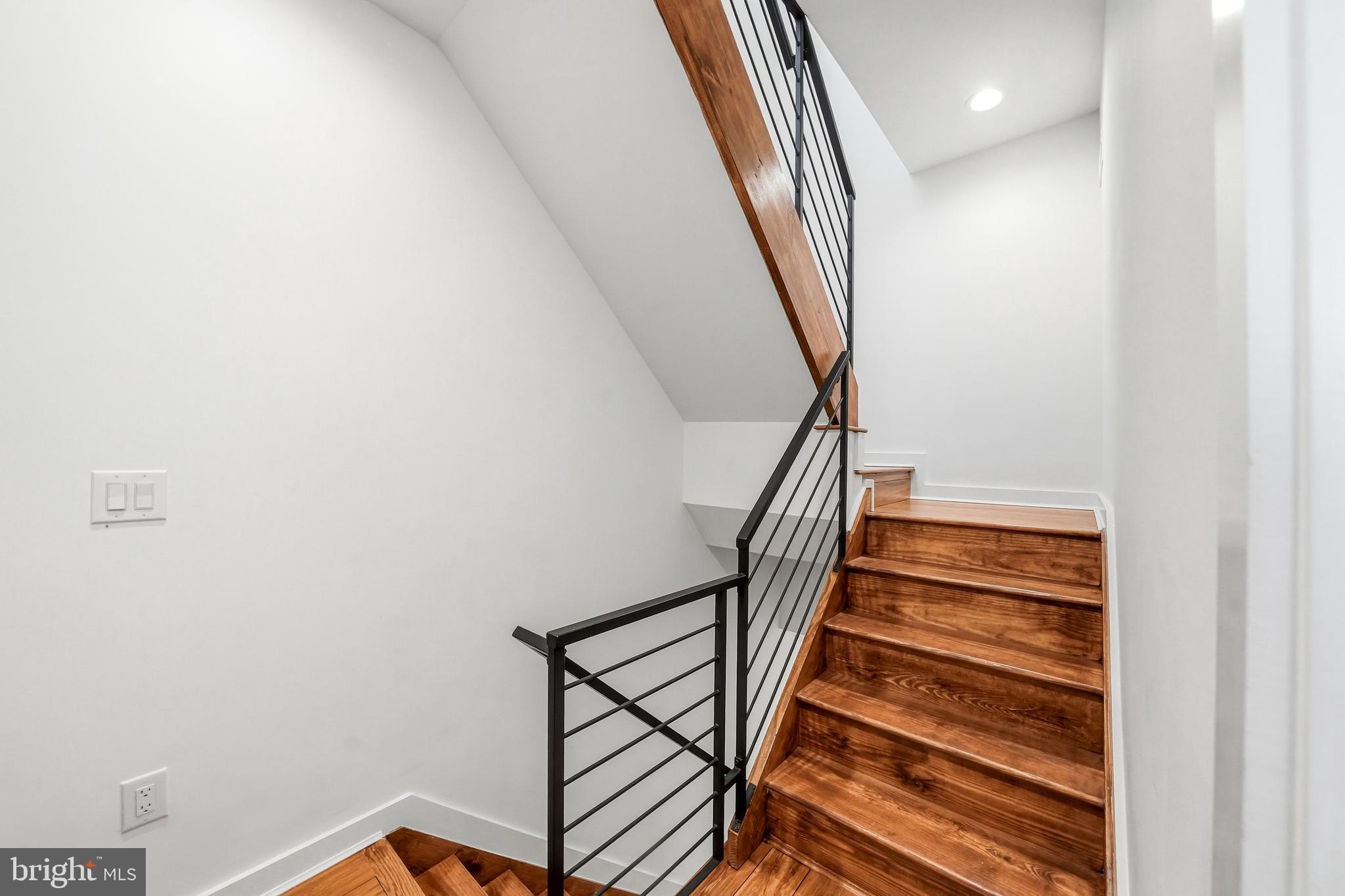 2604 Reed Street Philadelphia, PA 19146 - Photo 45 of 45 a view of entryway