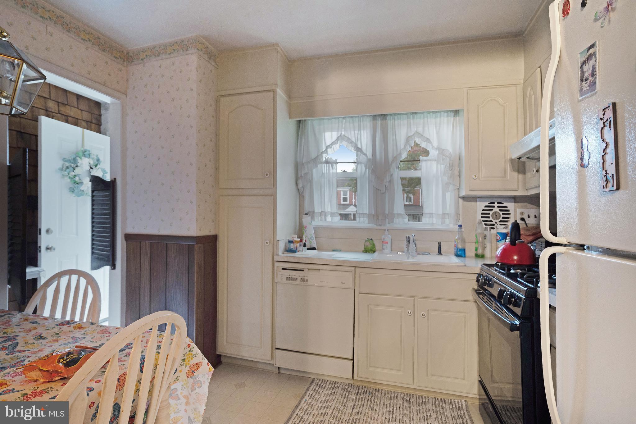 3619 Clarenell Road Baltimore, MD 21229 - Photo 1 of 18 Gallery Image 1