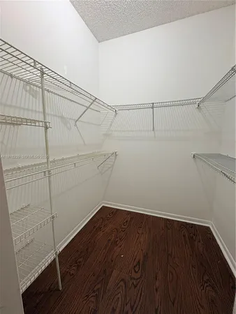 $1,800 | 1701 Northwest 96th Terrace, Unit 1E, Pembroke Pines, FL 33024