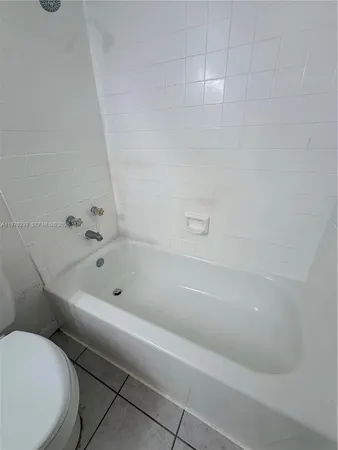 $1,800 | 1701 Northwest 96th Terrace, Unit 1E, Pembroke Pines, FL 33024