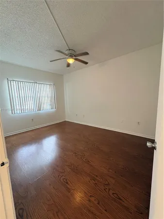 $1,800 | 1701 Northwest 96th Terrace, Unit 1E, Pembroke Pines, FL 33024