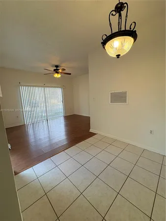 $1,800 | 1701 Northwest 96th Terrace, Unit 1E, Pembroke Pines, FL 33024