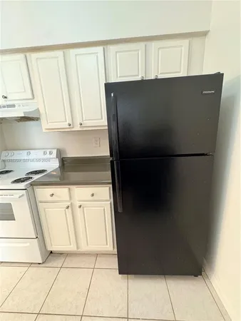 $1,800 | 1701 Northwest 96th Terrace, Unit 1E, Pembroke Pines, FL 33024