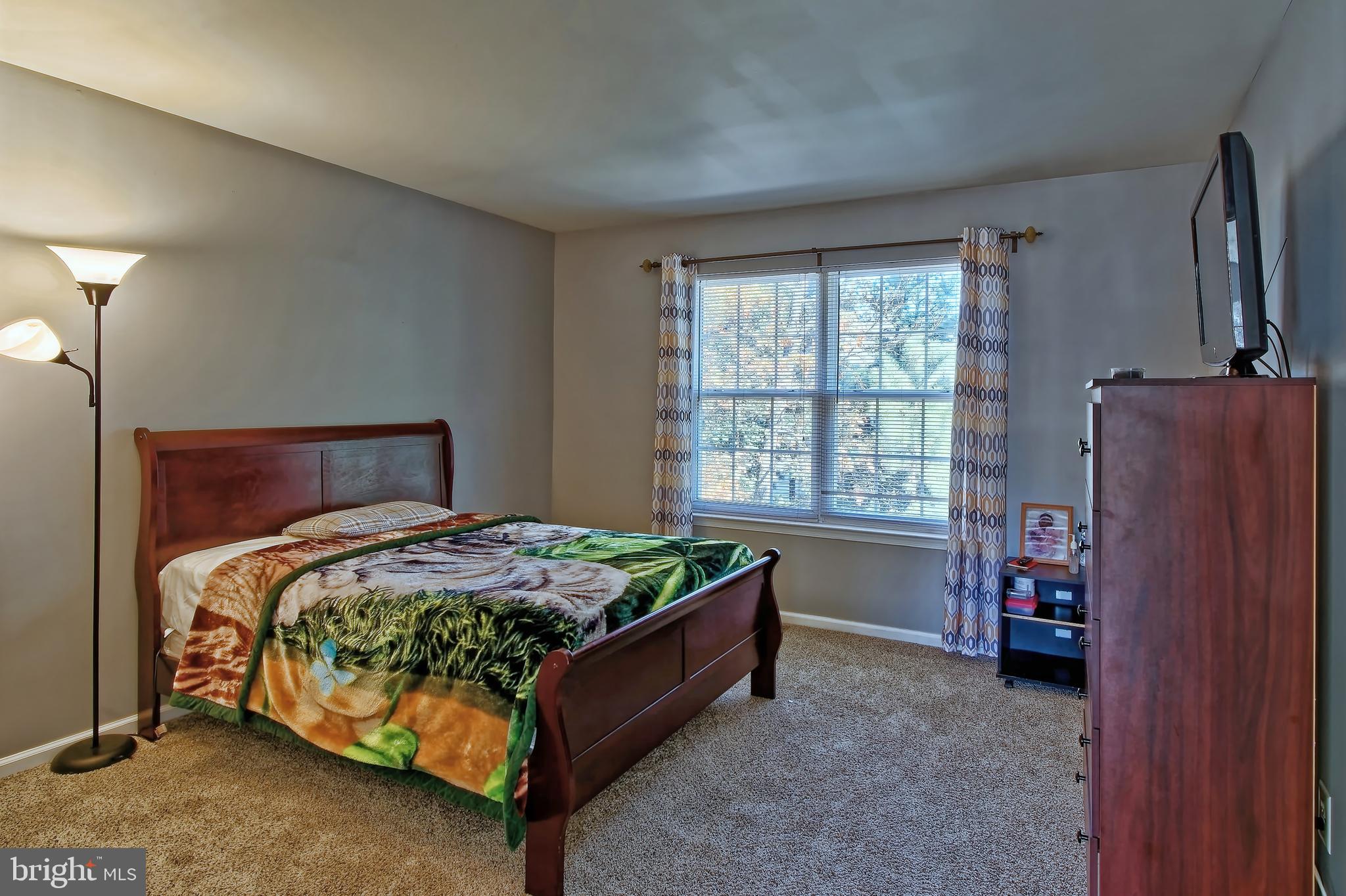 22 Log Cabin Road Sicklerville, NJ 08081 - Photo 18 of 25 Bedroom 2