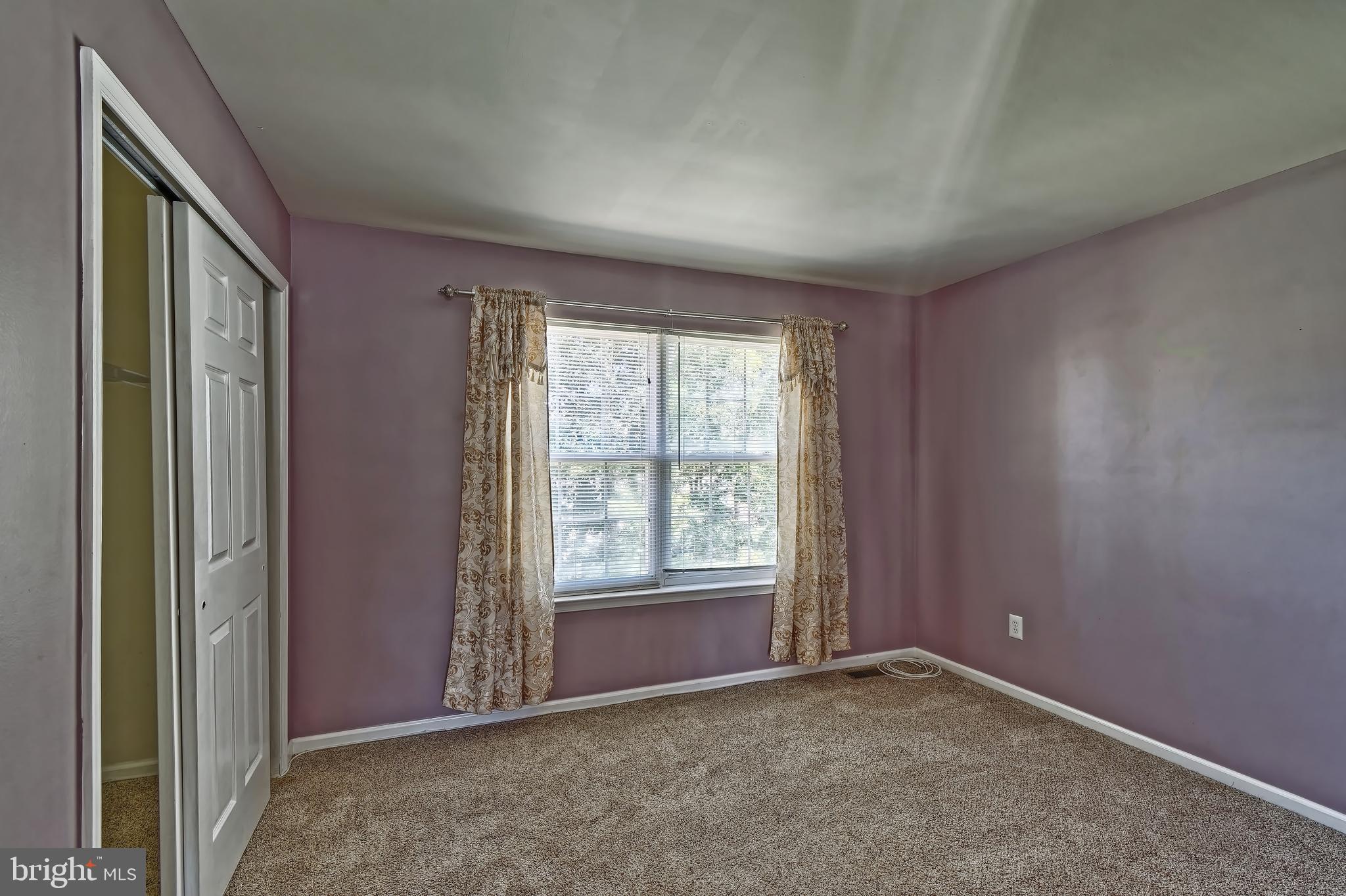 22 Log Cabin Road Sicklerville, NJ 08081 - Photo 19 of 25 Bedroom 3