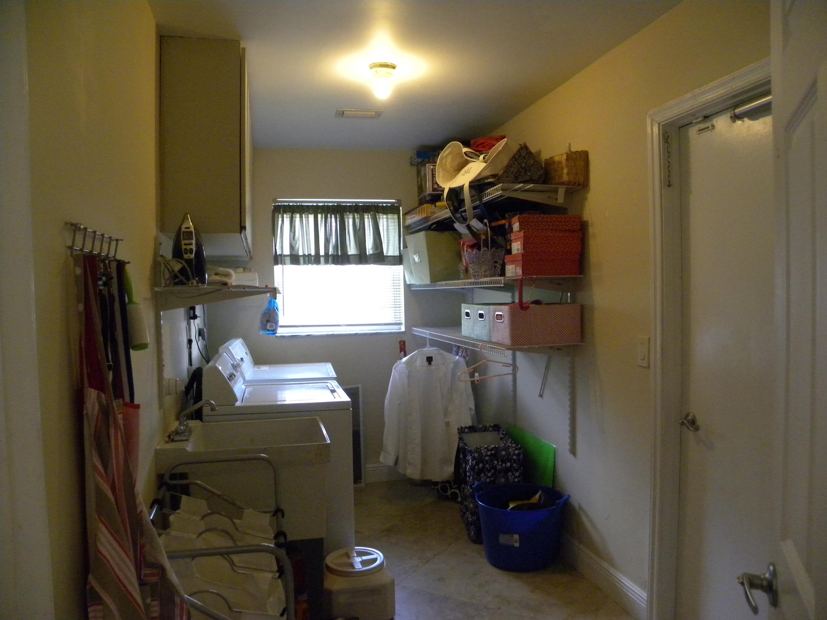 5074 Marina Circle Boca Raton, FL 33486 - Photo 22 of 36 Large Laundry Room with Tub