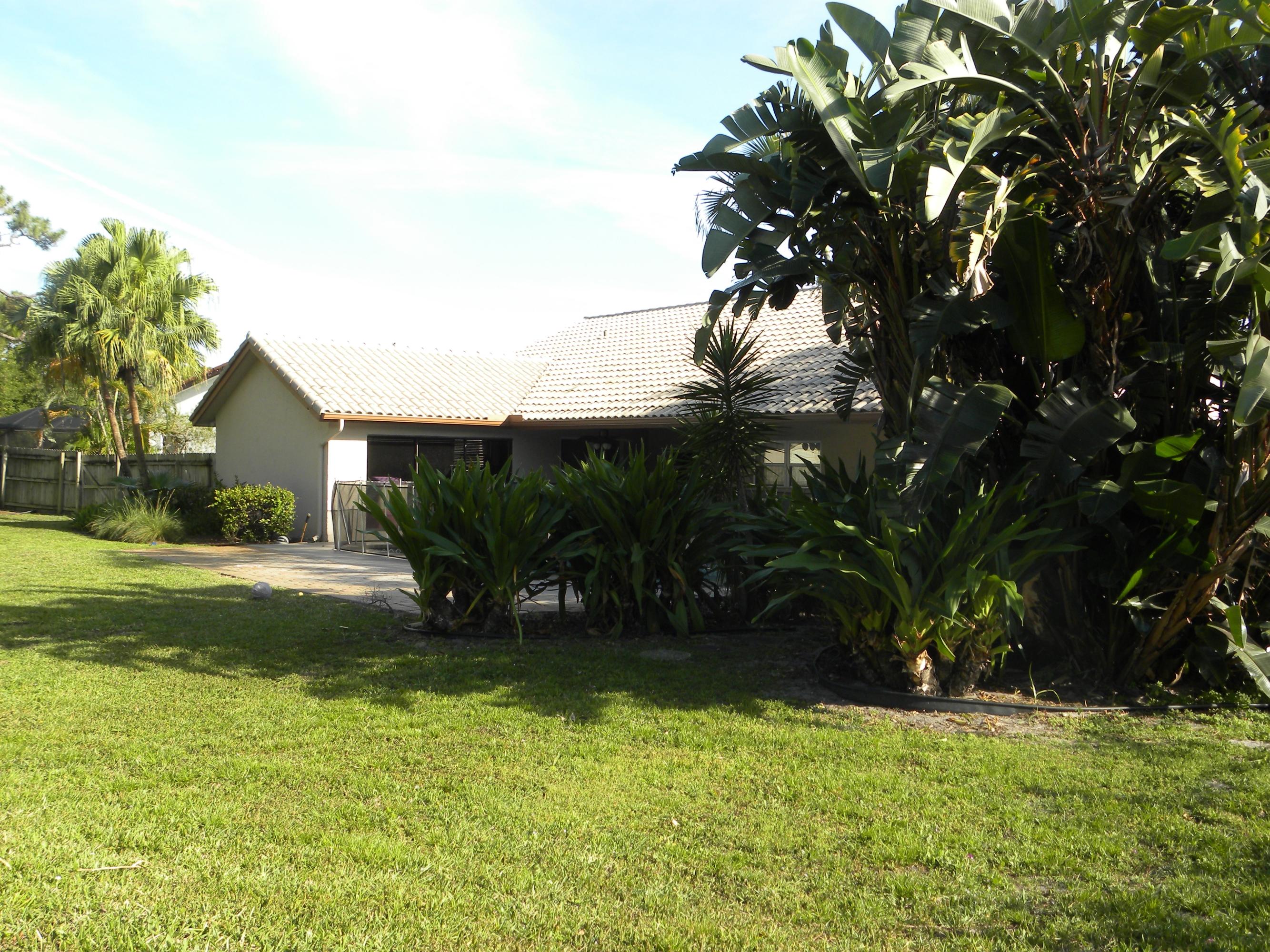 5074 Marina Circle Boca Raton, FL 33486 - Photo 29 of 36 Yard