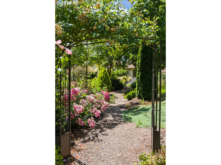 87188 Green Hill Road Eugene, OR 97402 - Photo 22 of 32 Gallery Image 22