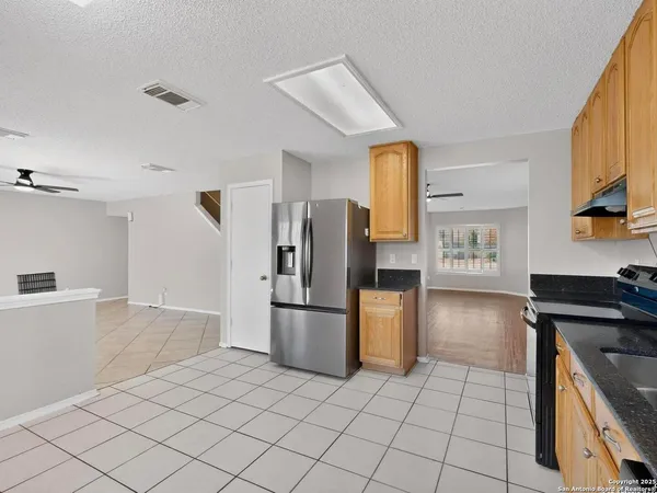 $2,000 | 7830 Fossil Banks, San Antonio, TX 78254